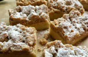 Old Fashioned Crumb Cake