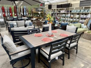 Outdoor Dining Tables
